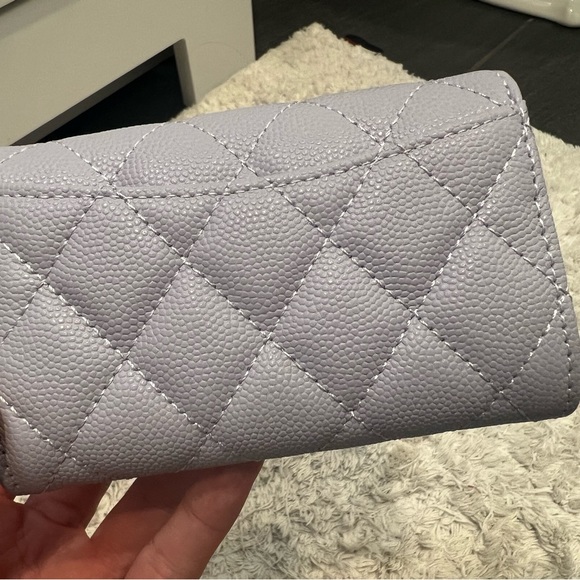 Chanel Classic Flap card case in light purple with light gold hardware - Picture 5 of 9